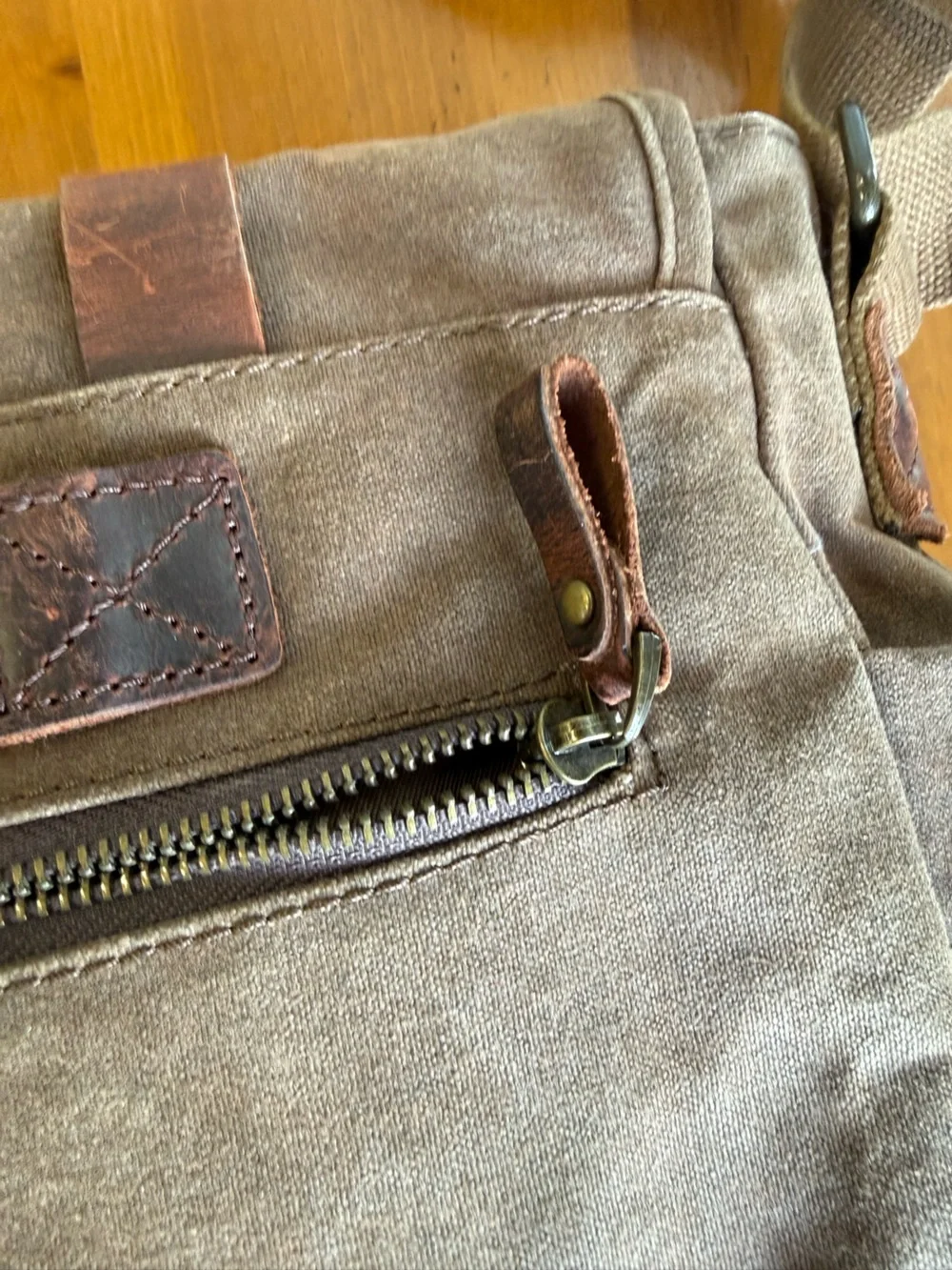 SOAEON Waxed Canvas Leather Messenger Bag Laptop Briefcase Crossbody Brown